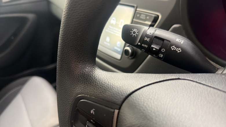 Hyundai i20 1.2 MPi S Connect 5dr Petrol Hatchback